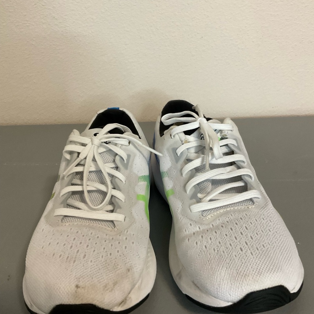 Oasis White and Green Men's Athletic Shoes